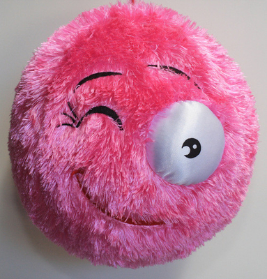 Sortiment entzückendes Pelzkugelmonster mit Innenkugelmaterial PVC süßes Cartoon-Gesicht