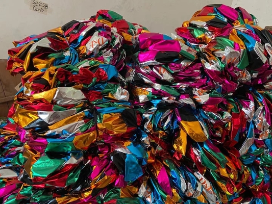 Polyester-Skin-Strandball Farbenfrohes und Schönes Aufblasespielzeug mit PVC-Innenstoff