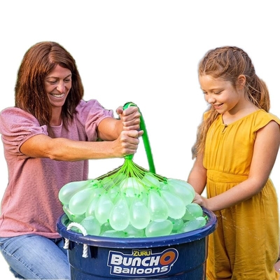 350 schnelle Wasserballons aus 10 Farben machen auf Ihrer Party einen Schlag.