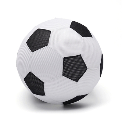 Farbenfrohe weiche Stoff-Spielball für Kinder Mesh Stoff Fußball OEM ODM