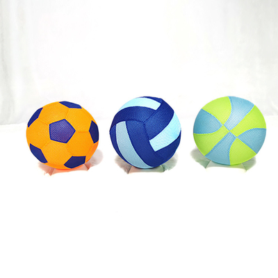 Farbenfrohe weiche Stoff-Spielball für Kinder Mesh Stoff Fußball OEM ODM