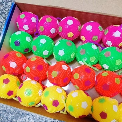 EN71 Zertifizierter Sensorikbauer Leuchtlicht LED Spiky Squeaking Bouncy Ball 6,5 cm/7,5 cm