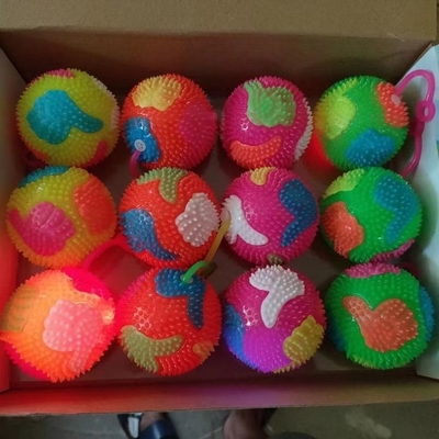 EN71 Zertifizierter Sensorikbauer Leuchtlicht LED Spiky Squeaking Bouncy Ball 6,5 cm/7,5 cm