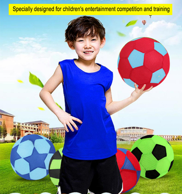 Unisex PVC Aufblasbare Bewegung Fußball Fußball Sprungbälle für Outdoor-Abenteuer