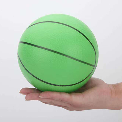 Farbenfrohe kleine Wasserkugel Kinder Basketball Strandkugel Customized LOGO Mini Size PVC Spielzeug